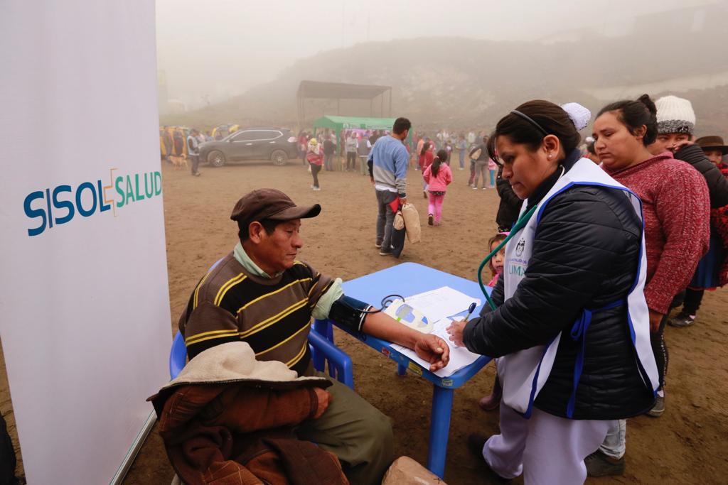 Sisol Salud brindó atenciones médicas a familias que asistieron a la campaña “Lima te Abriga”